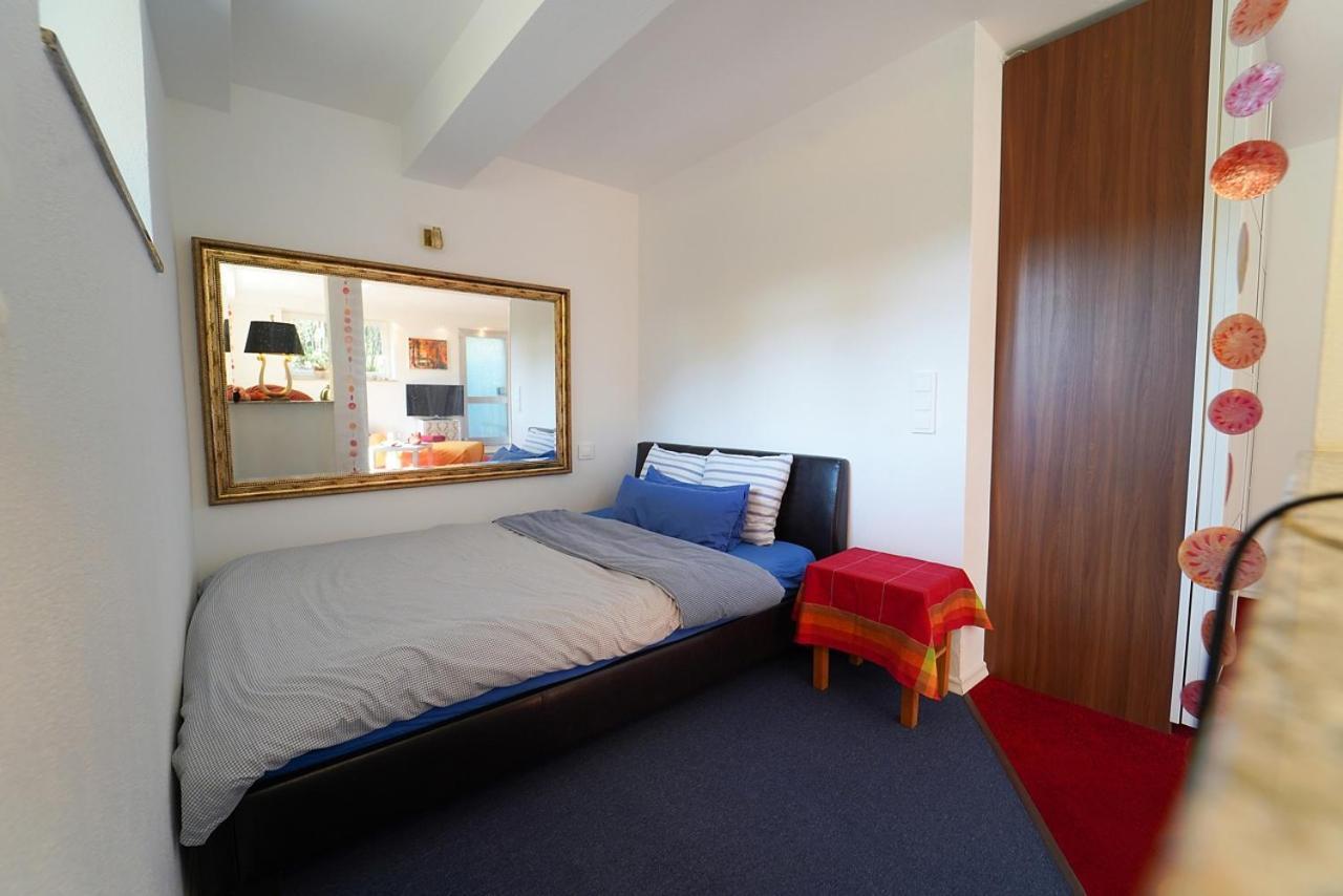 Freundliche Ferienwohnung Bad Urach Exterior foto